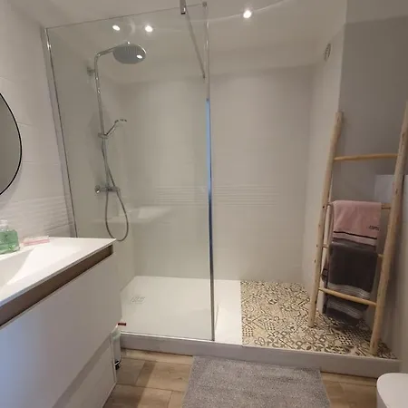 Un Cocon A Centre, Piscine Et Parking Appartement