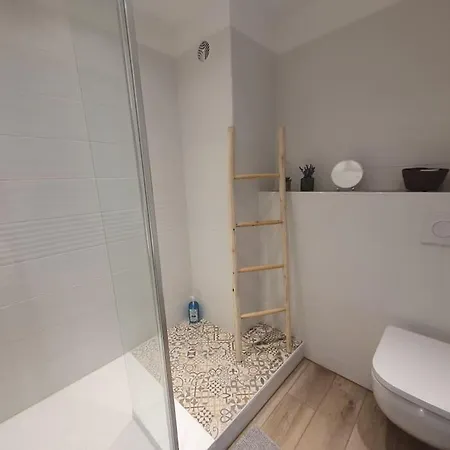 Un Cocon A Centre, Piscine Et Parking * Uzès